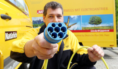 Stecker rein und ab die Post