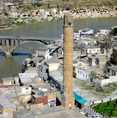 Die antike Stadt Hasankeyf am Tigris soll geflutet werden Die antike Stadt Hasankeyf am Tigris soll geflutet werden