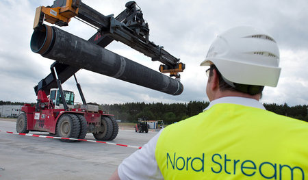 Röhren von »North Stream« im Juni 2012 bei Lubmin. Bau der zweit... Röhren von »North Stream« im Juni 2012 bei Lubmin. Bau der zweit...