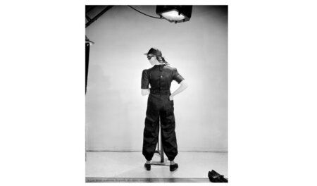 Der surrealistische Blick bleibt: »Fashion for factories« heißt ... Der surrealistische Blick bleibt: »Fashion for factories« heißt ...