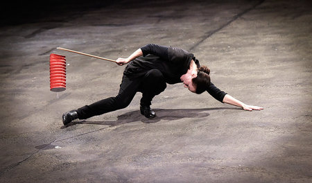 »Laterne … Sterne … unten … wir…«: Silvia Rieger schwankt mit ve...