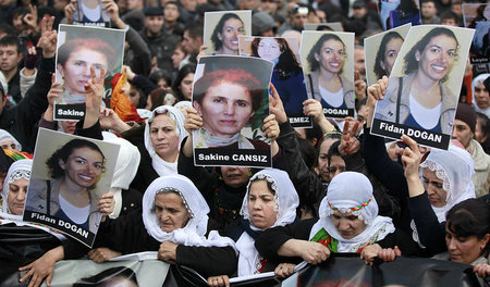 Gedenkdemonstration für die in Paris ermordeten kurdischen Aktiv...