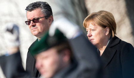 Angetreten zur Befehlsausgabe: Angela Merkel empfängt den kroati...