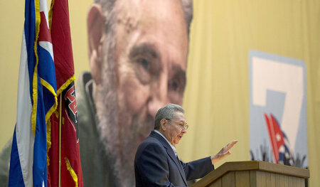 Kubas Präsident Raúl Castro am Samstag auf dem Parteitag der PCC...