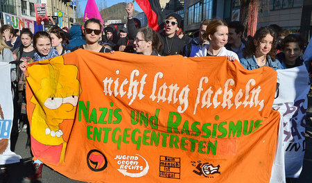 Jung und alt waren am Mittwoch in Jena unterwegs, um extrem Rech...