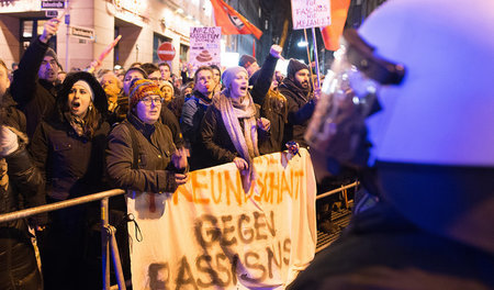 Inspiration von »Mein Einsatzleiter«: Die Proteste gegen den Peg... Inspiration von »Mein Einsatzleiter«: Die Proteste gegen den Peg...