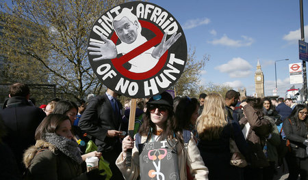 Keine Angst vor Geistern wie Gesundheitsminister Jeremy Hunt: »G... Keine Angst vor Geistern wie Gesundheitsminister Jeremy Hunt: »G...