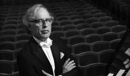 Lässt beherzt drauflos musizieren: Martin Haselböck
