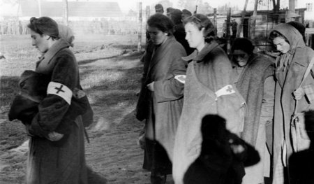 Soldatinnen wurden von den Nazis anfangs nicht als Kriegsgefange...