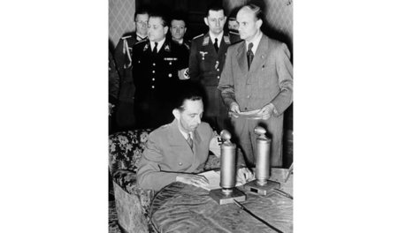Raub- und Vernichtungskrieg: Reichspropagandaminister Joseph Goe...