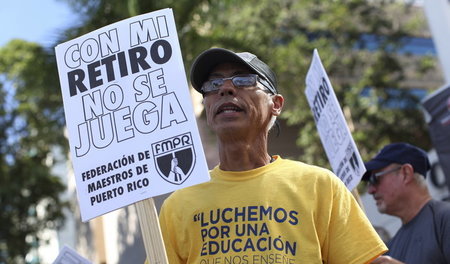 Auch in Puerto Rico selbst gehen die Menschen auf die Straße: Re...