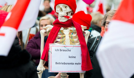Aktion während eines Warnstreiks von Beschäftigten des öffentlic...