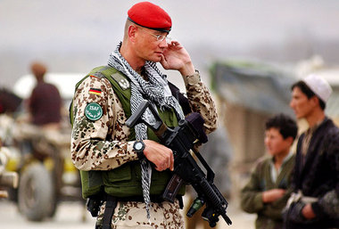 »Bedrohung des ISAF-Kontingents in Afghanistan ist sehr komplex«...