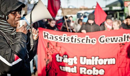 Gedenkdemonstration für Oury Jalloh am 7. Januar 2014 in Dessau ... Gedenkdemonstration für Oury Jalloh am 7. Januar 2014 in Dessau ...