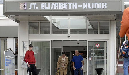 Katholische Klinik in Saarlouis (10.7.2007)...