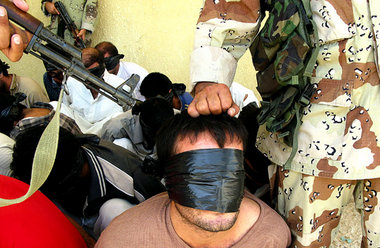 »Wir werden ihnen alles geben, was sie brauchen«. Bushs Besatzun...