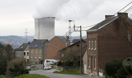 »Im Angesicht der Rissreaktoren von Tihange und Doel und den zah...