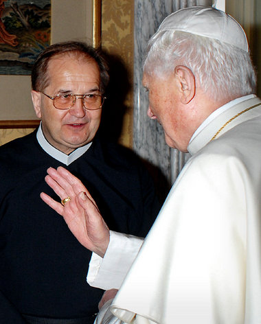 Darf weiter über »Hexen« und »Juden« wettern – Medienmönch Tadeu...