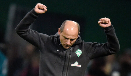 Spielst in der schönsten Stadt, die mich verzaubert hat, bist al... Spielst in der schönsten Stadt, die mich verzaubert hat, bist al...