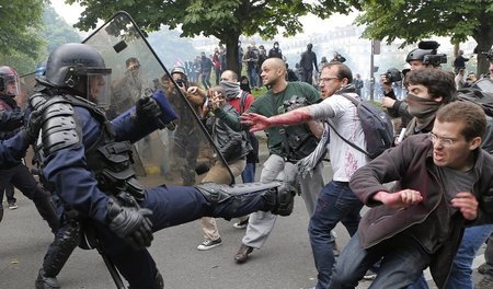 Staatsbüttel gegen Demonstranten: Die französische Regierung wil...