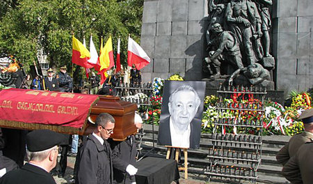 »Dem Herrgott zuvorkommen« – Beisetzung von Marek Edelmann 2009 ...