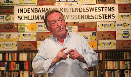 Alterswerk gegen Geschichtsverfälschung: Peter Sodann in Staucha