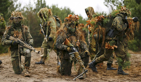 Übung polnischer Paramilitärs an der Grenze zu Belarus (März 201... Übung polnischer Paramilitärs an der Grenze zu Belarus (März 201...