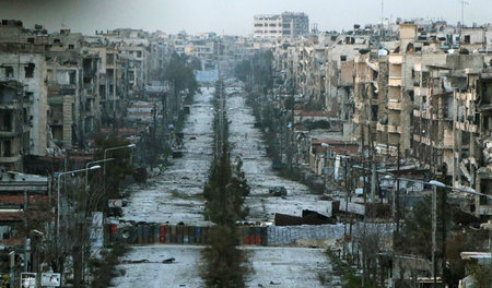 Geteilte Stadt: Aleppo wird von der syrischen Armee und dschihad... Geteilte Stadt: Aleppo wird von der syrischen Armee und dschihad...