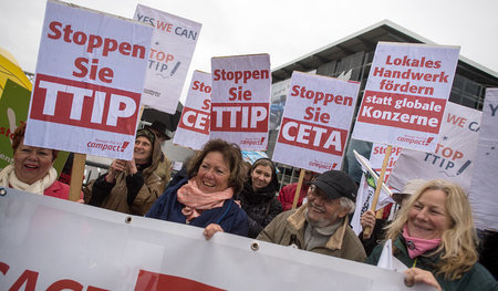 Protest gegen das CETA-Schwesterabkommen TTIP am 20. November 20...