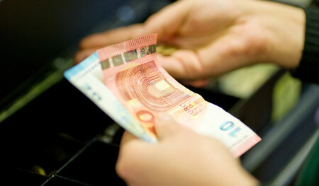 Das Sprichwort »nur Bares ist Wahres« soll nach Ansicht der Bund...