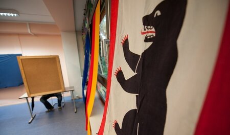 Stimmabgabe 2011 in Berlin. Ob die Abgeordnetenhauswahl in diese...