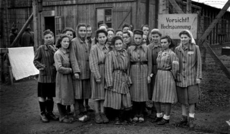Befreite Zwangsarbeiterinnen im Frühjahr 1945: »Frühjahr 45«