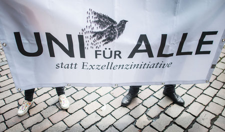 Protestaktion gegen Weiterführung der »Elitenförderung« am verga...