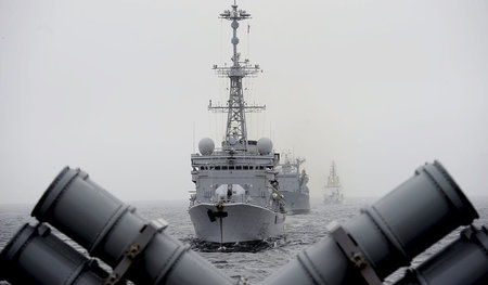 Im Fahrwasser der NATO: An der bisher größten U-Jagd-Übung des P...