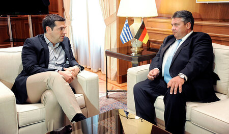 Übereinstimmung: Sigmar Gabriel (r.) mit dem griechichen Regieru...