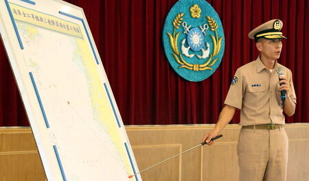 Bruchlandung statt militärischem Abenteuer: Taiwans Vizeadmiral ...