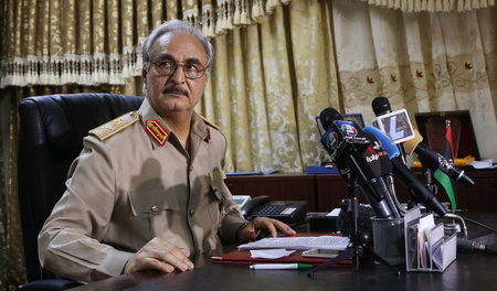 Gefragter Gesprächspartner: General Khalifa Haftar beherrscht al...