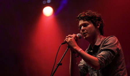 Erhebliches Maß neuer Lebenszufriedenheit? Zach Condon, der nett... Erhebliches Maß neuer Lebenszufriedenheit? Zach Condon, der nett...