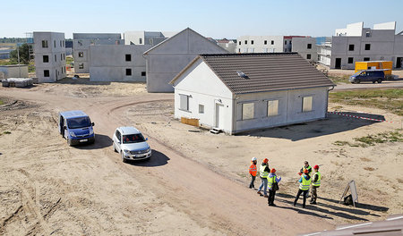 Gebaut, um zerbombt zu werden: Die »Übungsstadt Schnöggersburg« ... Gebaut, um zerbombt zu werden: Die »Übungsstadt Schnöggersburg« ...