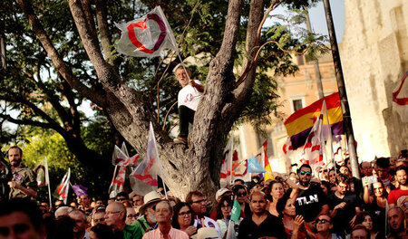 Gemeinsame Wahlkampfveranstaltung von Podemos und Izquierda Unid... Gemeinsame Wahlkampfveranstaltung von Podemos und Izquierda Unid...