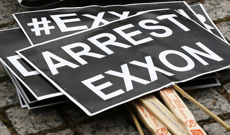 Protest gegen Exxon Mobil am 25. Mai in Dallas im US-Bundesstaat... Protest gegen Exxon Mobil am 25. Mai in Dallas im US-Bundesstaat...