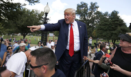 Gegner des Wiener Abkommens: Der Kandidat der US-Republikaner, D... Gegner des Wiener Abkommens: Der Kandidat der US-Republikaner, D...