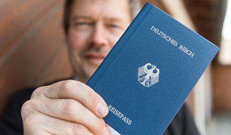 Reichsbürger Joachim Widera zeigte am 06.Juni 2016 in Rheinfelde...