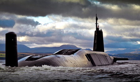 Ihrer Majestät U-Boot »Vengeance« mit atomar bestückten Trident-...