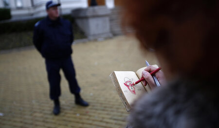 Geheime Waffen: Notizbuch und Stift Geheime Waffen: Notizbuch und Stift