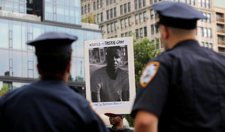 Demonstration gegen rassistische Polizeigewalt in New York nach ...