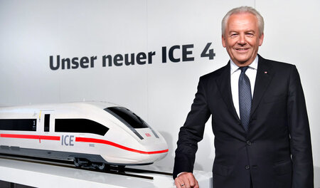 Zurück in die Zukunft mit der DB AG? Konzernchef Grube posiert a...