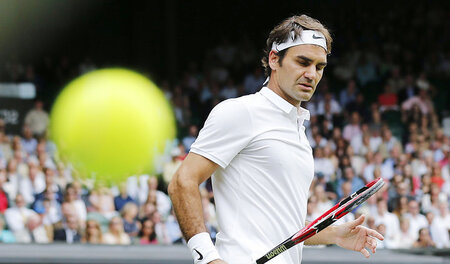 Hat den Ball aus den Augen verloren: Roger Federer setzt eine Ru...