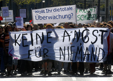 Demonstration in Frankfurt/Main gegen Polizeirazzien und Überwac... Demonstration in Frankfurt/Main gegen Polizeirazzien und Überwac...