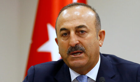 Will bis Oktober die Visa-Freiheit für türkische Staatsbürger: A...